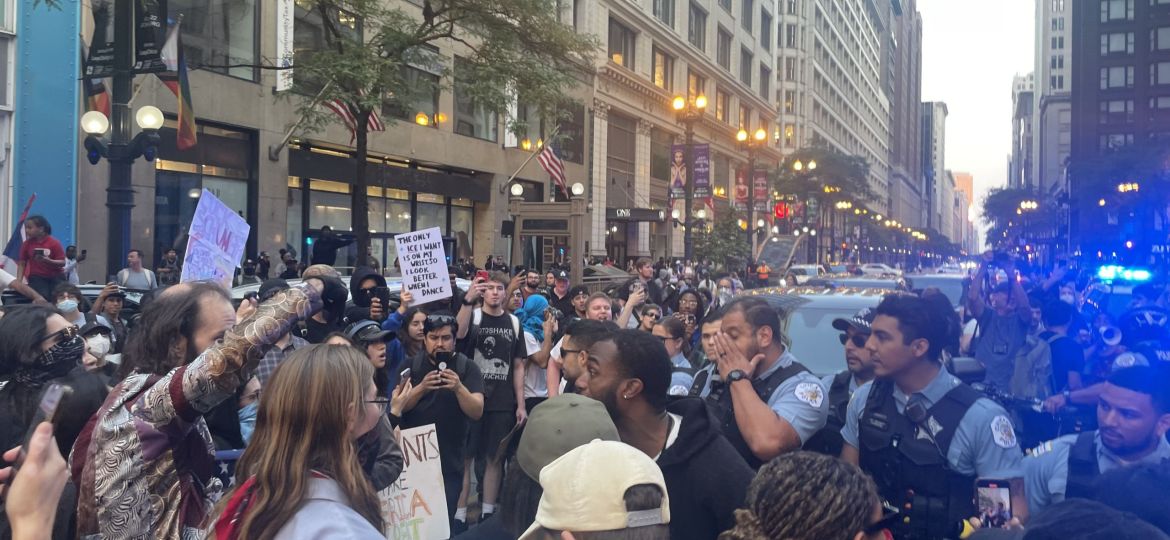 ICE_Protests_-_Chicago,_June_2025